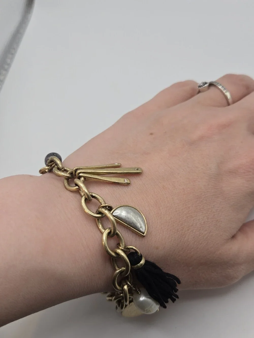 Goldtone Lucky Brand Chunky Charm Bracelet Brutalist Freshwater pearl 8.25